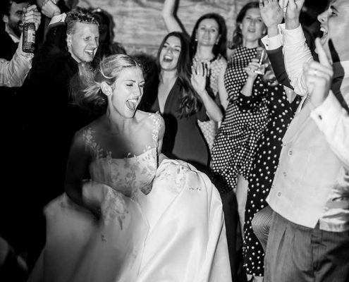 Cornwell Manor Oxfordshire wedding photographer, oxfordshire wedding photographer, Dance, kiss, bride and groom,Cornwell Manor, Chipping Norton, Oxfordshire, wild weddings photography, wedding photography, wedding photographer